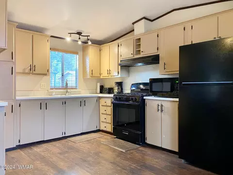 3364 Little Pine Dr, Overgaard, AZ 85933 photo 6