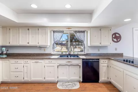 Kitchen - 650 S School Bus Rd, Eagar, AZ 85925 photo 2 of 3