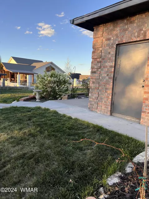 Exterior - 1010 E 1st St, Eagar, AZ 85925 photo 9 of 10