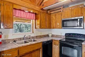 Kitchen - 33 N 2058, Alpine, AZ 85920 photo 2 of 3