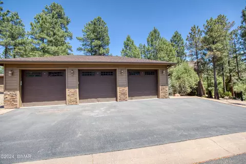 3190 W Black Oak Dr, Show Low, AZ 85901
