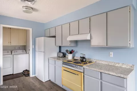 Kitchen - 706 S Elm Ln, Eagar, AZ 85925 photo 2 of 2