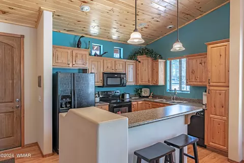 650 S Spirea Ln, Show Low, AZ 85901