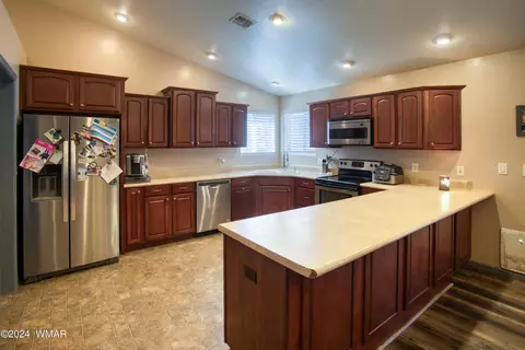 1048 E Jefferson St, Snowflake, AZ 85937