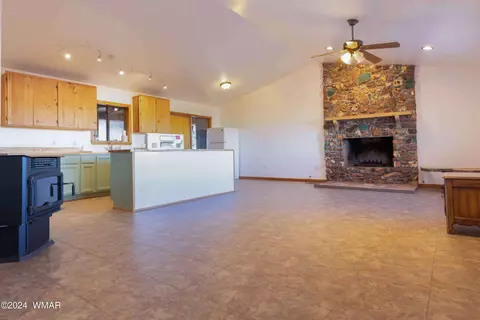 Living - 4547 Aztec Rd, Snowflake, AZ 85937 photo 1 of 2