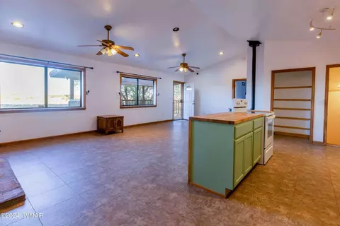 Kitchen - 4547 Aztec Rd, Snowflake, AZ 85937 photo 2 of 4