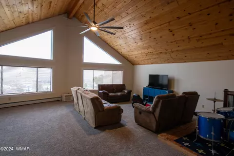 Living - 1127 Timberline Dr, Eagar, AZ 85925 photo 7 of 9
