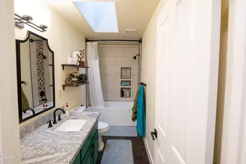 Bath - 1127 Timberline Dr, Eagar, AZ 85925 photo 1 of 2