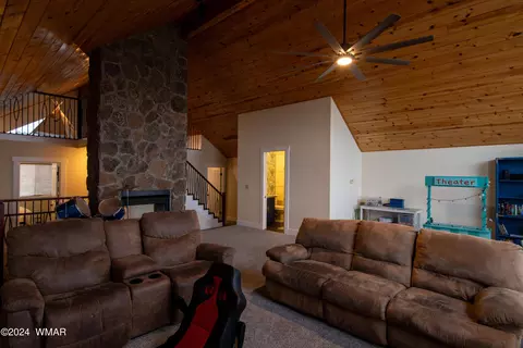 Living - 1127 Timberline Dr, Eagar, AZ 85925 photo 8 of 9