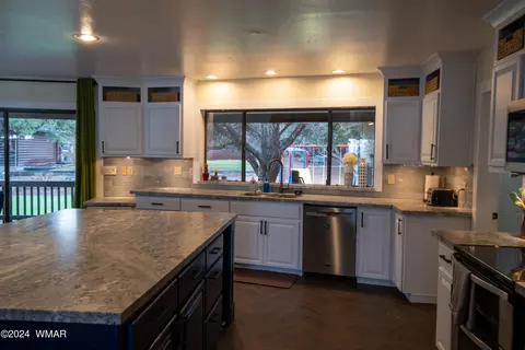 Kitchen - 1127 Timberline Dr, Eagar, AZ 85925 photo 4 of 4
