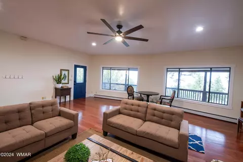 Living - 1127 Timberline Dr, Eagar, AZ 85925 photo 4 of 9
