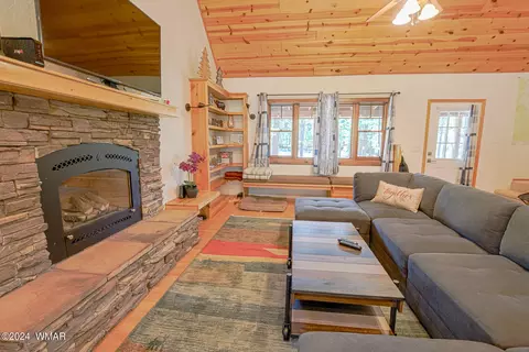 Living - 4 County Rd, Greer, AZ 85927 photo 2 of 4