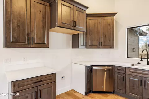 Kitchen - 469 N Megans Loop, Lakeside, AZ 85929 photo 4 of 4