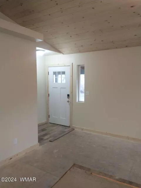 Entry Way - 2224 Forest Ln, Overgaard, AZ 85933 photo 1 of 2