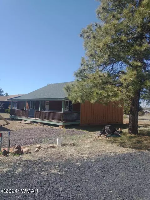 2224 Forest Ln, Overgaard, AZ 85933