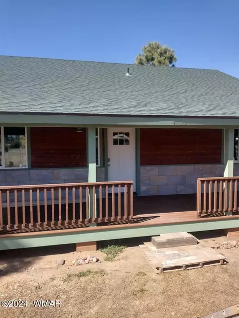 Exterior - 2224 Forest Ln, Overgaard, AZ 85933 photo 9 of 10