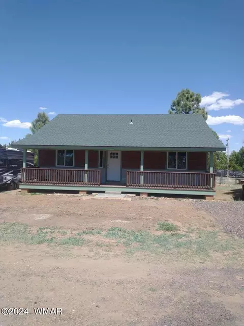 Exterior - 2224 Forest Ln, Overgaard, AZ 85933 photo 1 of 10