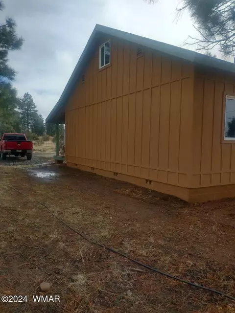 Exterior - 2224 Forest Ln, Overgaard, AZ 85933 photo 4 of 10