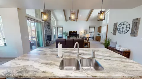 Kitchen - 2963 Jacks Rd, Lakeside, AZ 85929 photo 5 of 10