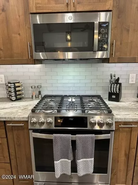 Kitchen - 2963 Jacks Rd, Lakeside, AZ 85929 photo 9 of 10
