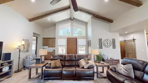 Living - 2963 Jacks Rd, Lakeside, AZ 85929 photo 2 of 7