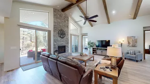 Living - 2963 Jacks Rd, Lakeside, AZ 85929 photo 3 of 7