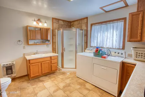 Kitchen - 2 County Road N2148, Alpine, AZ 85920 photo 3 of 4