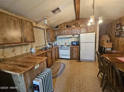 3680 Enchanted Forest Dr, Overgaard, AZ 85933 photo 10
