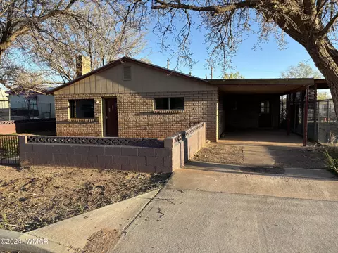 135 W Iowa St, Holbrook, AZ 86025