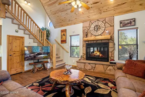 Living - 2749 Apollo Cir, Overgaard, AZ 85933 photo 2 of 4