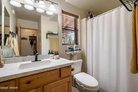 Bath - 2749 Apollo Cir, Overgaard, AZ 85933 photo 1 of 2