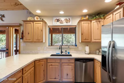 Kitchen - 2749 Apollo Cir, Overgaard, AZ 85933 photo 2 of 3