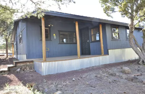 Exterior - 89 Harry Dr, Concho, AZ 85924 photo 3 of 18