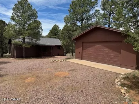 3332 Navajo Dr, Overgaard, AZ 85933