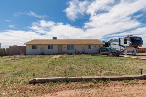 7818 Quartzsite St, Sun Valley, AZ 86029