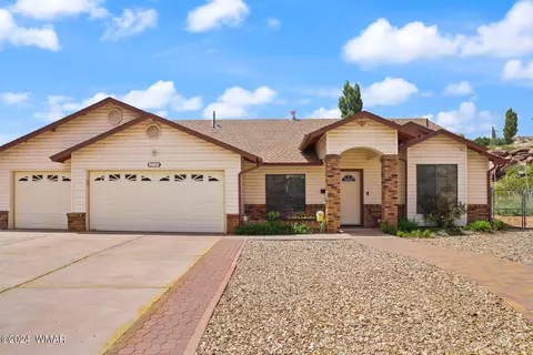 138 La Jolla Dr, Holbrook, AZ 86025
