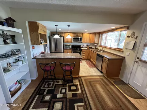 Kitchen - 7 Putter Ln, Concho, AZ 85924 photo 3 of 5