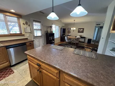 Kitchen - 7 Putter Ln, Concho, AZ 85924 photo 1 of 5