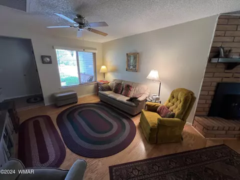 Living - 7 Putter Ln, Concho, AZ 85924 photo 2 of 2