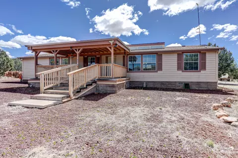 64 W Hillcrest Dr, Ash Fork, AZ 86320