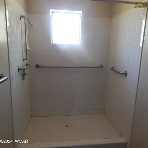 Bath - 241 W 4th St, Eagar, AZ 85925 photo 2 of 5