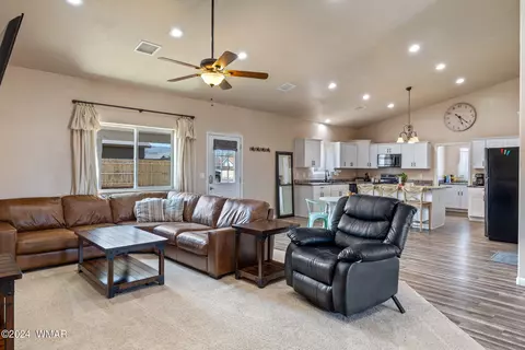 Living - 497 W 3rd Ave, Eagar, AZ 85925 photo 1 of 2