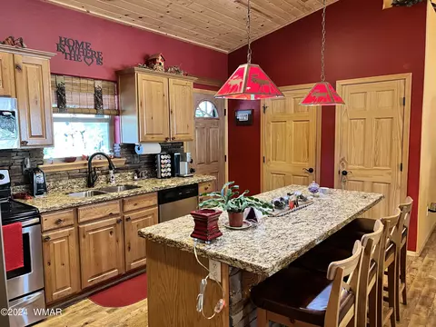 1021 E Tyson Pl, Show Low, AZ 85901