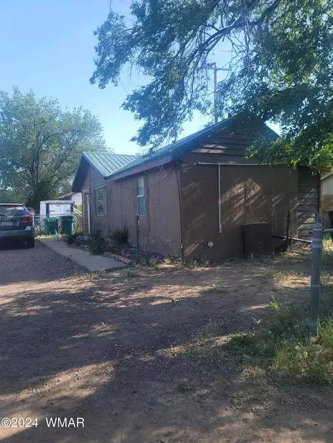 560 N 11th Pl, Show Low, AZ 85901