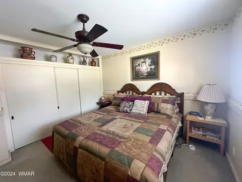 Bedroom - 2815 Pine Hill Dr, Overgaard, AZ 85933 photo 3 of 3