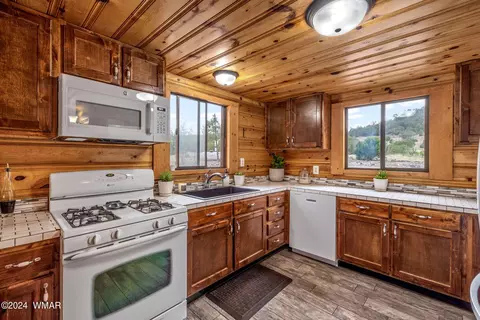 Kitchen - 1224 S Pine St, Eagar, AZ 85925 photo 2 of 3