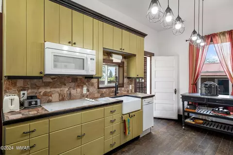 Kitchen - 786 S Harless St, Eagar, AZ 85925 photo 3 of 3