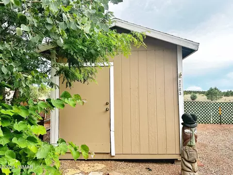2263 Old Crooks Trl, Overgaard, AZ 85933 photo 5
