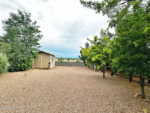 2263 Old Crooks Trl, Overgaard, AZ 85933 photo 2