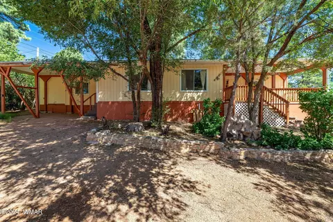 3490 Deer Track Trl, Overgaard, AZ 85933